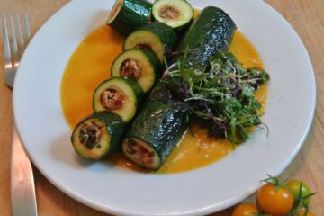 Zucchine ripine all marchigiana (Stuffed zucchini Marche style)