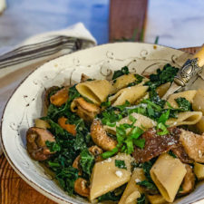Kale and Roasted Mushroom Pasta-image
