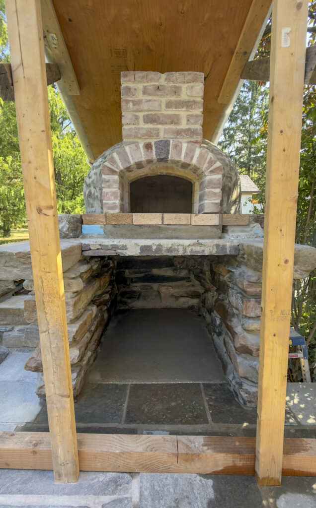 Building the pizza oven | OurItalianTable.com